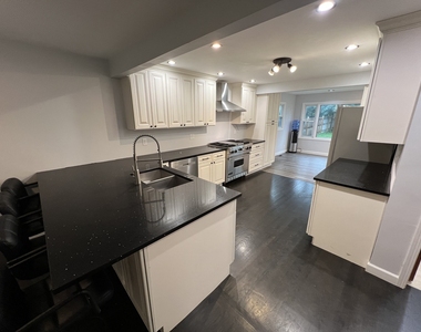 17 N Iowa Avenue - Photo Thumbnail 10