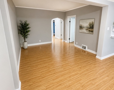 4326 Wesley Terrace - Photo Thumbnail 6