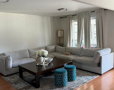 17624 71st Avenue - Photo Thumbnail 2