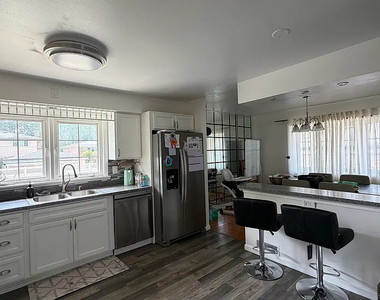 17624 71st Avenue - Photo Thumbnail 3