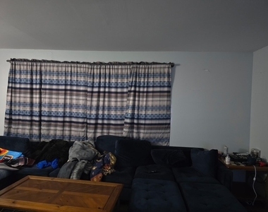 489 Eisenhower Street - Photo Thumbnail 3