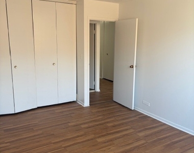 5100 N Marine Drive - Photo Thumbnail 6
