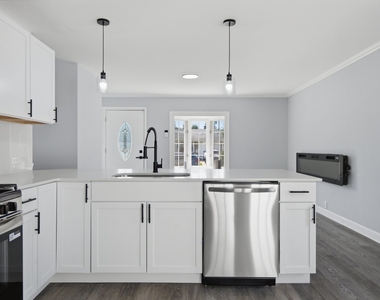 407 Laurel Avenue - Photo Thumbnail 11