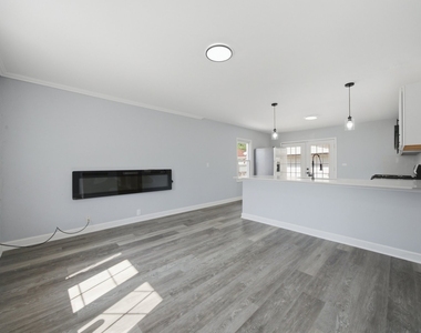 407 Laurel Avenue - Photo Thumbnail 5