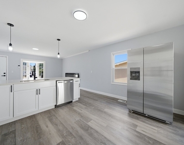 407 Laurel Avenue - Photo Thumbnail 12