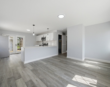 407 Laurel Avenue - Photo Thumbnail 7