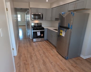 9216 Seymour Avenue - Photo Thumbnail 12