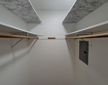 9216 Seymour Avenue - Photo Thumbnail 11