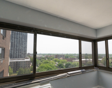 7337 S South Shore Drive - Photo Thumbnail 10