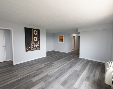 7337 S South Shore Drive - Photo Thumbnail 8