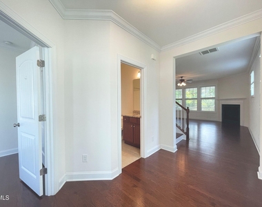523 Finnbar Drive - Photo Thumbnail 3