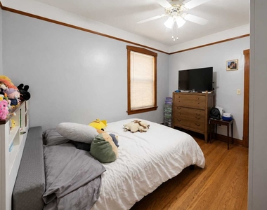 1819 East Avenue - Photo Thumbnail 3