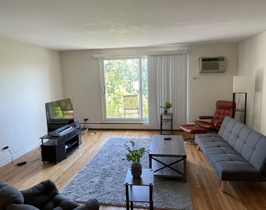 1326 Chicago Avenue - Photo Thumbnail 12