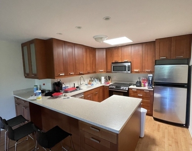 1326 Chicago Avenue - Photo Thumbnail 7