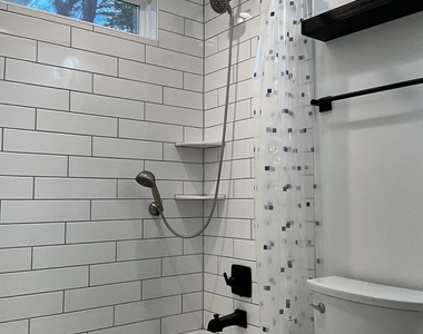 107 D Hillcrest Avenue - Photo Thumbnail 9