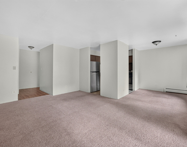 824 W College Boulevard - Photo Thumbnail 2
