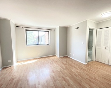 1750 Henley Street - Photo Thumbnail 8