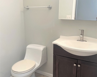 1750 Henley Street - Photo Thumbnail 6
