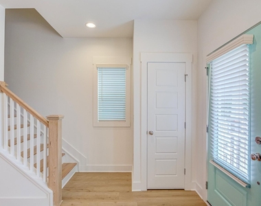 6403 Taylor Road - Photo Thumbnail 5