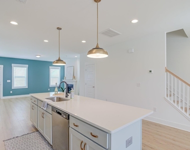 6403 Taylor Road - Photo Thumbnail 12