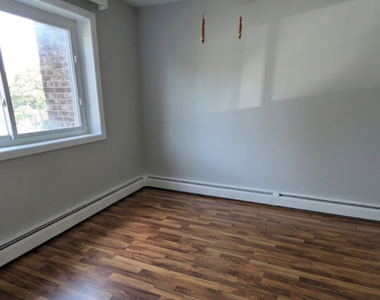 10353 Dearlove Road - Photo Thumbnail 7