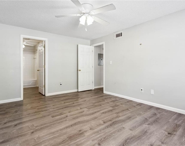 6362 Wedgeview Court - Photo Thumbnail 15