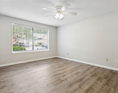 6362 Wedgeview Court - Photo Thumbnail 14
