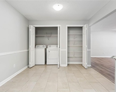 6362 Wedgeview Court - Photo Thumbnail 11