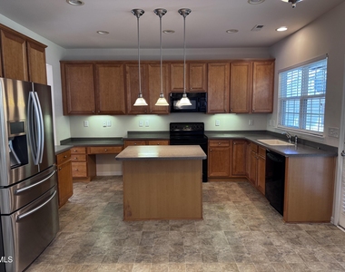 3303 Colorcott Street - Photo Thumbnail 5