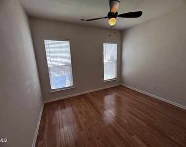 3303 Colorcott Street - Photo Thumbnail 6