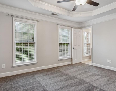 2263 Limehurst Drive Ne - Photo Thumbnail 13