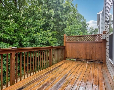 2263 Limehurst Drive Ne - Photo Thumbnail 11