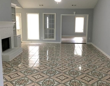 2515 Freemans Walk Drive - Photo Thumbnail 3