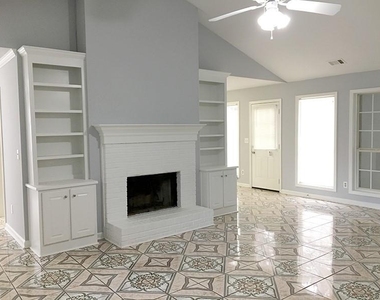 2515 Freemans Walk Drive - Photo Thumbnail 6