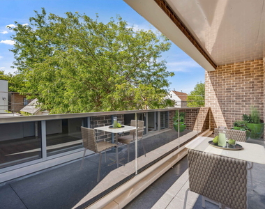 2924 W Medill Avenue - Photo Thumbnail 11