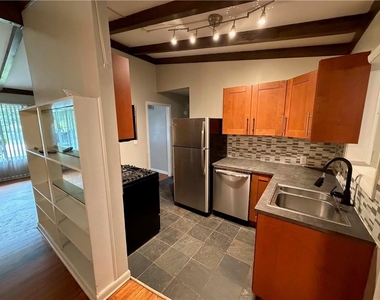 1847 Dorsey Avenue - Photo Thumbnail 9