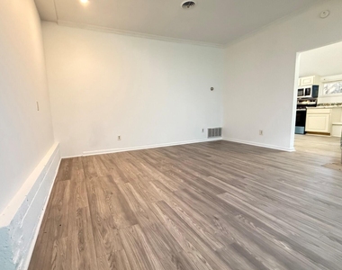 1421-a Lynn Road - Photo Thumbnail 6
