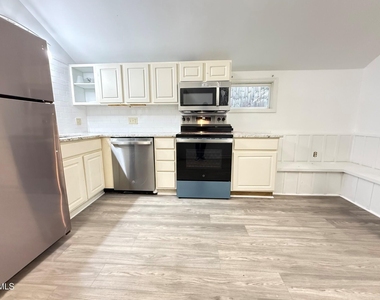 1421-a Lynn Road - Photo Thumbnail 2