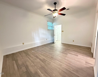 1421-a Lynn Road - Photo Thumbnail 8