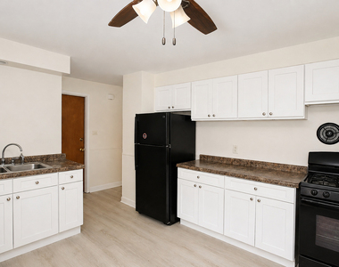4843 Elm Street - Photo Thumbnail 7