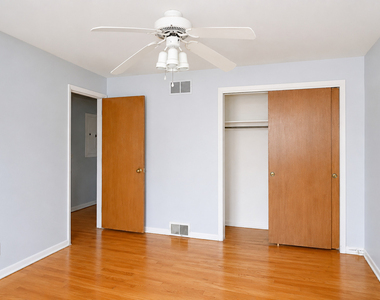 4843 Elm Street - Photo Thumbnail 11