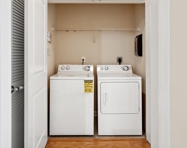 821 Ralph Mcgill Boulevard Ne - Photo Thumbnail 6