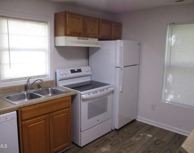 8 N Swain Street - Photo Thumbnail 8