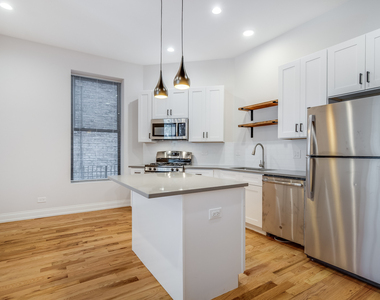 5407 S Harper Avenue - Photo Thumbnail 4