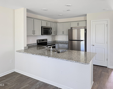 2301 Gracie Lane - Photo Thumbnail 5