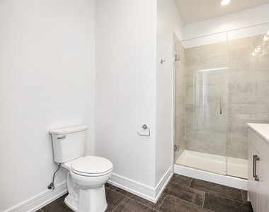 1554 N Talman Avenue - Photo Thumbnail 7