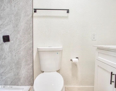 1224 Kennard Street - Photo Thumbnail 9