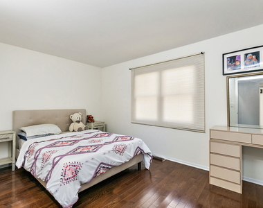1037 Conrad Court - Photo Thumbnail 9