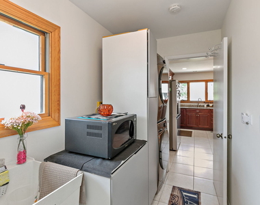 1037 Conrad Court - Photo Thumbnail 4