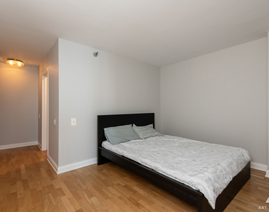 474 N Lake Shore Drive - Photo Thumbnail 4